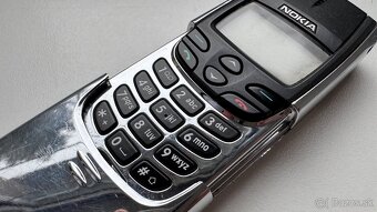 Nokia 8810 - 2