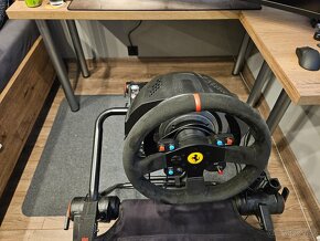 Thrustmaster T300 Ferrari 599XX Evo Alcantara edicion - 2