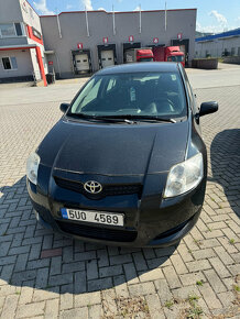 Toyota Auris 1.4 I D-4D 90 Sol auto na náhradné diely - 2