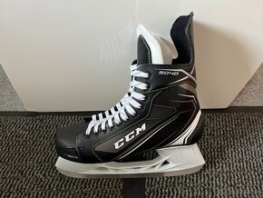 Brusle CCM Tacks 9040 vel. 8 / 42 - 2