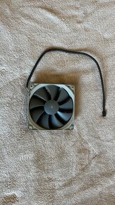 Noctua NF-P12 redux-900 - 2