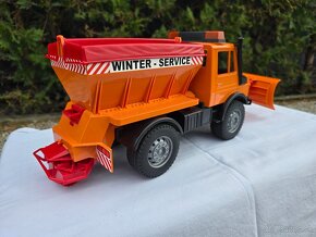 Hračky Bruder MB Unimog so sypačom a pluhom 2572 - 2