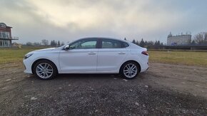 Hyundai i30 Fastback 1.4 T-GDi Style Zaruka - 2