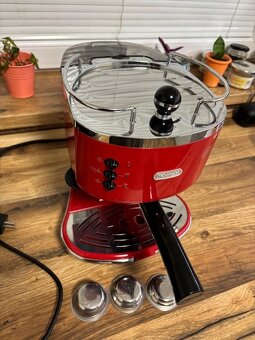 Pákový kávovar Delonghi ECO311.R - 2