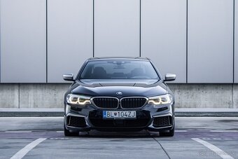 BMW Rad 5 M550i xDrive A/T G 30 2019 - 2