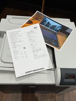 HP Color LaserJet CP4025 - 2