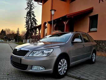 Škoda Octavia Combi 1.6 TDI CR Ambiente Max R.V.2012. - 2