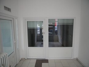 PREDAJ - OBCHODNÝ PRIESTOR 100 m2 ID 027-15-FIJA - 2