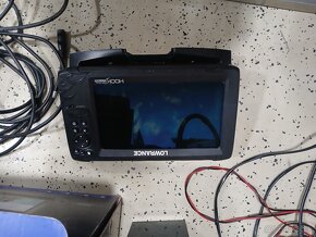 Predám sonar Lowrance Hook Reveal 9 so sondou Tripleshot - 2