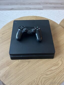 Playstation 4 - 2