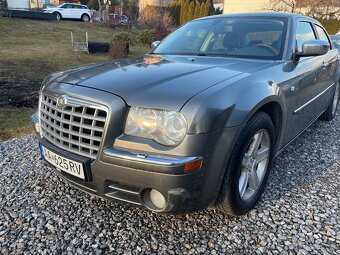 Chrysler 300C 2,7 benzín automat 130kw - 2