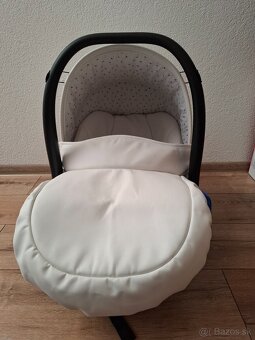 Vajíčko s isofix základňou - 2