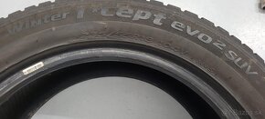 Pneu 235/55 R18 104V - 2