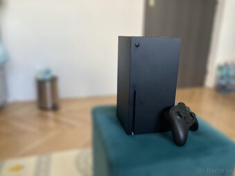 Predám Xbox Series X - 2