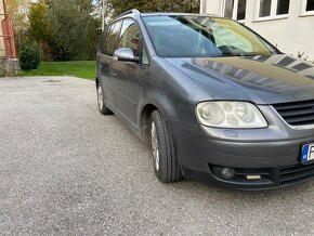 Volkswagen Touran 2.0TDI 7-miestne - 2