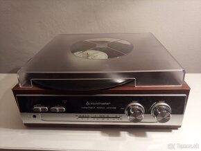 Gramofon s radiom - 2