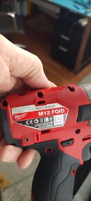 Milwaukee M12FQID-0

 - 2