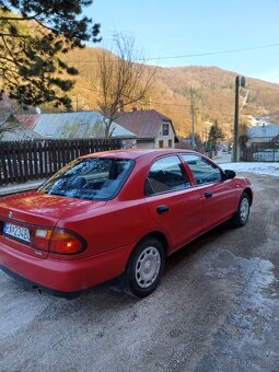 Mazda 323 - 2