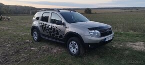 Dacia Duster 1.6 benzín LPG 4x4 REZERVOVANE - 2