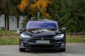 Tesla model S. - 2