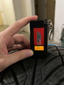 Predám Goodyear ULTRA GRIP 8 245/45 R18 100V - 2