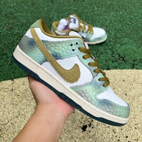 Nike SB Dunk Low Chameleon - 2