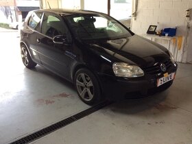 VW Golf 5 - 2