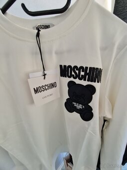 Moschino mikina/tricko - 2