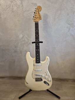 Fender Classic Series 70s Stratocaster - 2