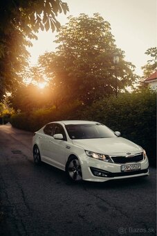 Kia Optima Hybrid - 2