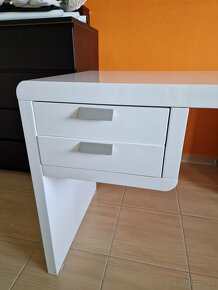 Písací stolík biely lak - 2