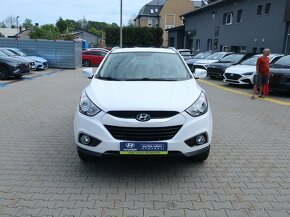 Hyundai ix35 2.0CRDi 100kW TRIKOLOR 4x4 TAŽNÉ ČR SERVISKA - 2