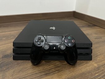 Playstation 4 PRO 1TB Black - 2