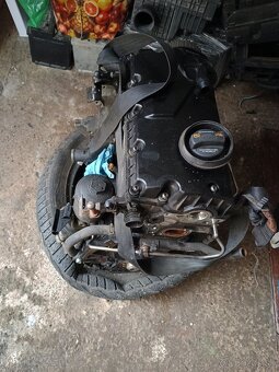 Motor  1.9 TDI BXE na diely - 2