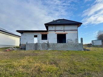 Rozostavaný rodinný dom v obci Petrova Ves, okres Skalica - 2