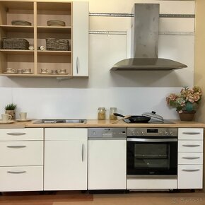 Moderná biela kuchyňa LUNA - 2