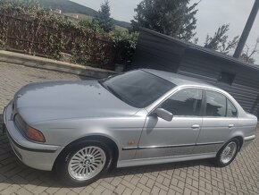 BMW 523i e39 len 119786km, manual, origo stav - 2