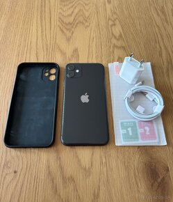 iPhone 11 64 gb Black v záruke - 2