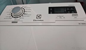 Predám nefunkčnú práčku Electrolux EWT1266 EDW - 2