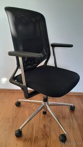 ergonomická kancelárska stolička VITRA Meda 2/XL - 2