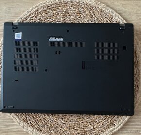 Lenovo ThinkPad T490 - 2