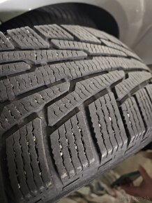 Nokian Hakkapeliitta 235/65 R18 - 2