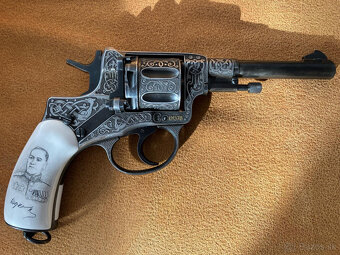 Revolver Nagant - 2