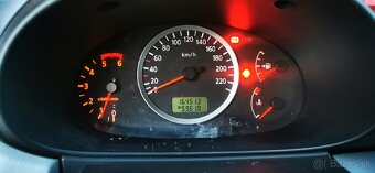 Nissan Almera Tino 2.2 TDI 2005 - 2