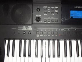 Yamaha PSR E453 - 2