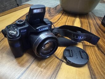 Panasonic LUMIX FZ38 v komplet balení s krabicou - 2