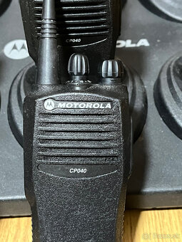 Vysielačky motorola CP040 UHF 16kanal 9ks + nabijacka - 2