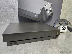 Xbox One X 1TB, 1 ovládač a darček 2+1 hra - 2