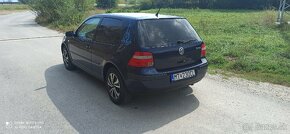 Predám Volkswagen golf 4 r.v. 2002,1,6 benzin - 2