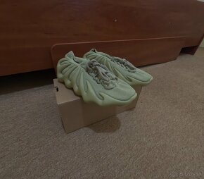 ADIDAS YEEZY 450  RESIN - 2